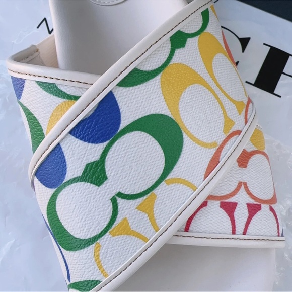 Coach Rainbow Signature Crossover Sandal CI899 New In Box limited edition - Picture 5 of 9